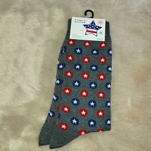 FUNKY SOCKS MEN'S GRAY WITH RED, WHITE AND BLUE STARS CREW SOCKS, NEW WITH TAGS!